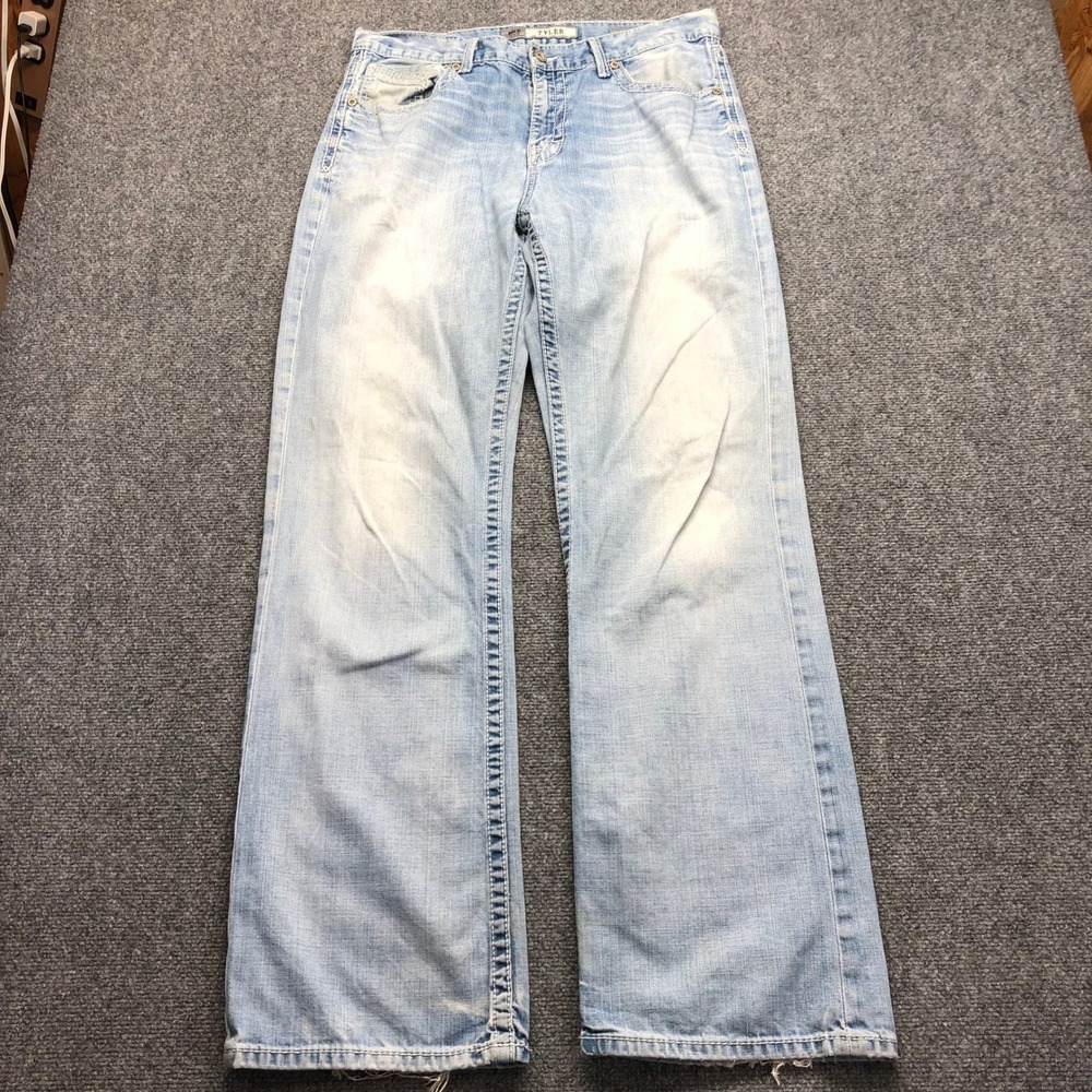 BKE Tyler Straight Leg Jeans Mens 34L Light Wash Blue Distressed Denim